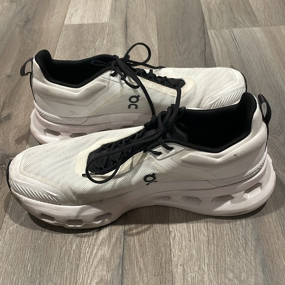 On Running Cloudnova X Sneakers - Picture 6 of 10